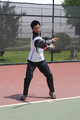 网球底线击球要领及技术(网球底线怎么练)