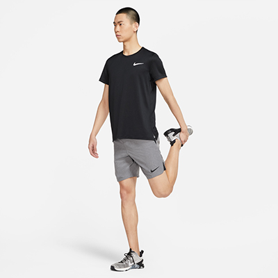 Nike耐克官方 DRI-FIT SUPERSET 男子短袖训练上衣 CZ1220-010 黑色