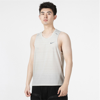 Nike耐克官方DRI-FIT男子跑步背心夏季速干环保开衩反光 CU5983-072 反射银