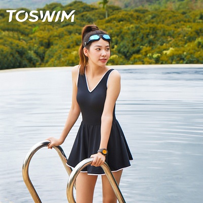 TOSWIM拓胜 女士连体裙式圆领短袖游泳衣遮肚显瘦 珍珠黑裙（TS210460159）