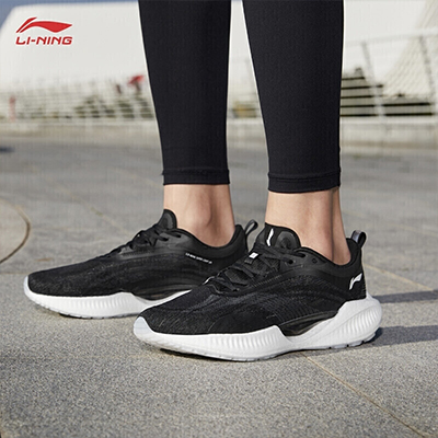 李宁女鞋跑步鞋超轻19女子反光轻质跑鞋ARBS002-3 黑色