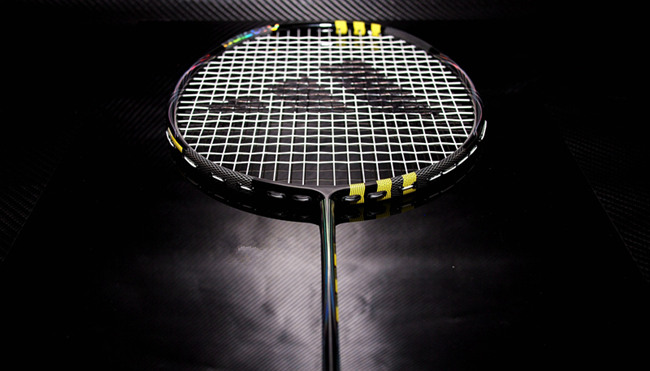 adidas羽毛球拍adizero pro评测——来自德意志的羽坛重炮