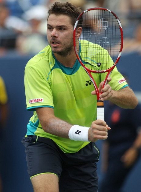 瓦林卡用什么拍子 瓦林卡网球拍