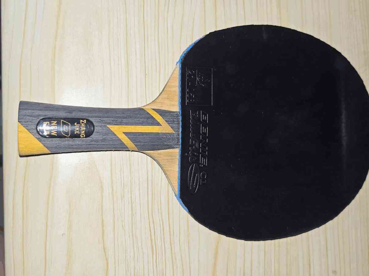 多尼克蓝色紧握C1专业版：正手通透但又不失底劲，旋转强烈——优个运动球友征稿